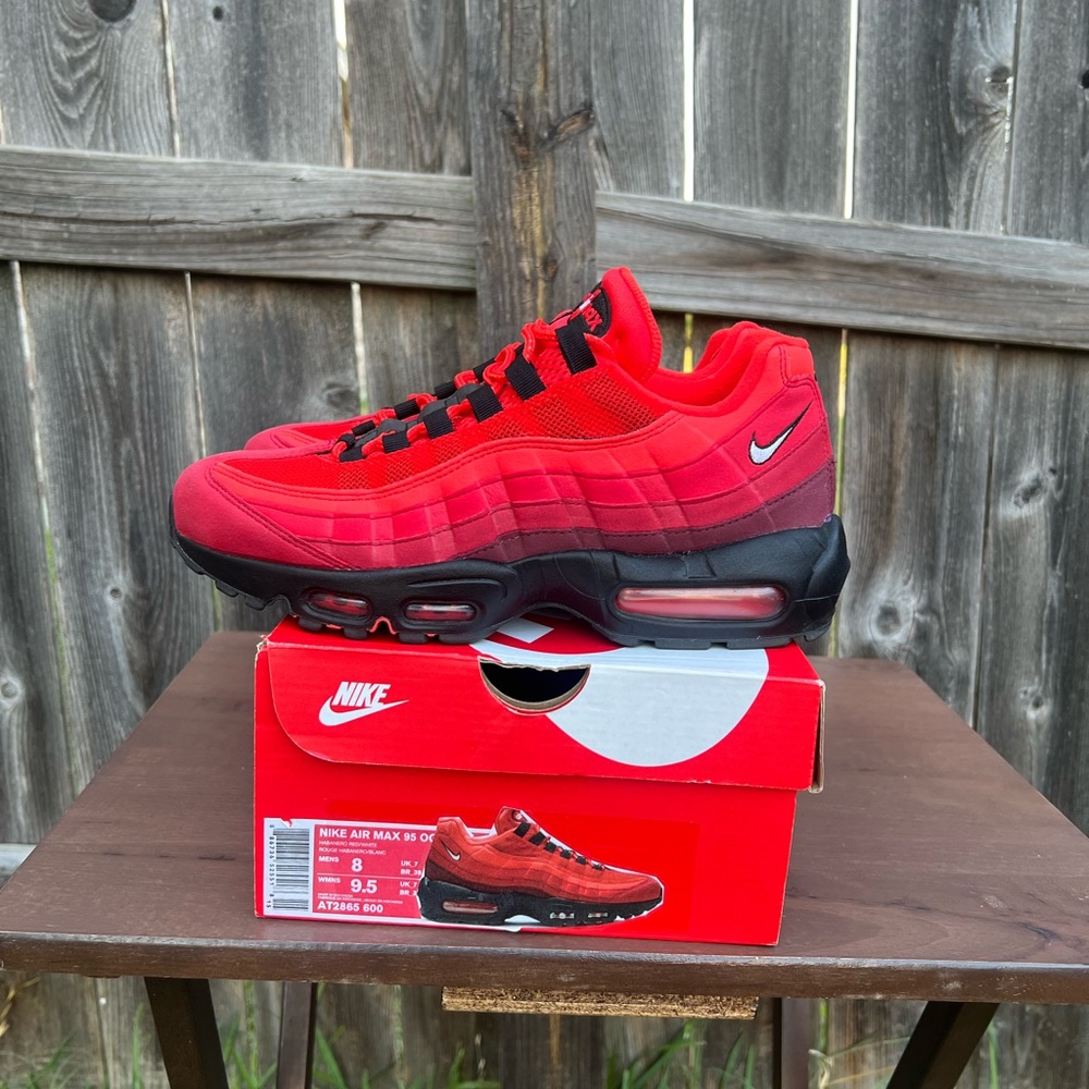 Nike Air Max 95. Size 8